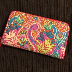 Vera Bradley accordion wallet Paisley in Paradise